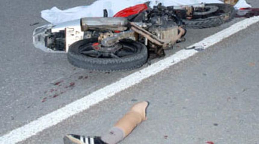 Protezleri yola savruldu