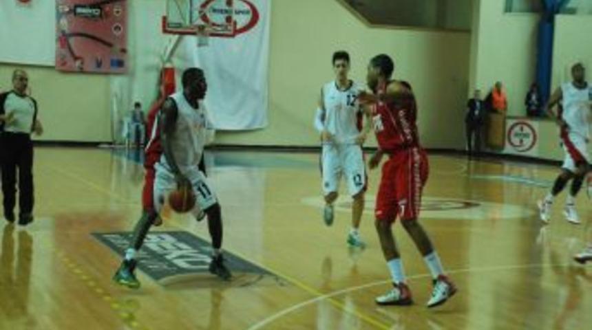 Erdemirspor: 77 - Tofaş: 66