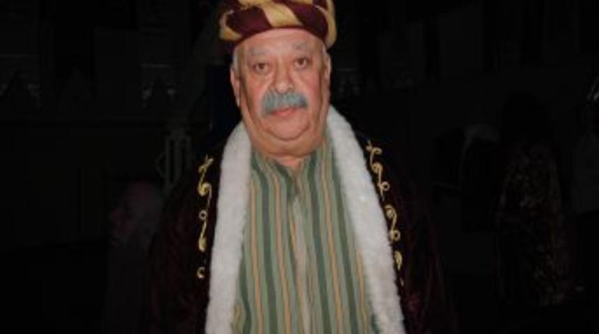 "Tiyatro &ccedil;ocukların kendilerini ifade edebilmelerini sağlıyor"