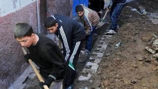 TEDAŞ istedi, mahalleli kazdı