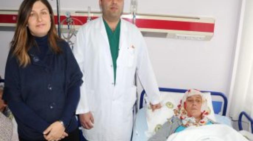 Baş ağrısı i&ccedil;in hastaneye gitti, beyninden portakal b&uuml;y&uuml;kl&uuml;ğ&uuml;nde ur alındı