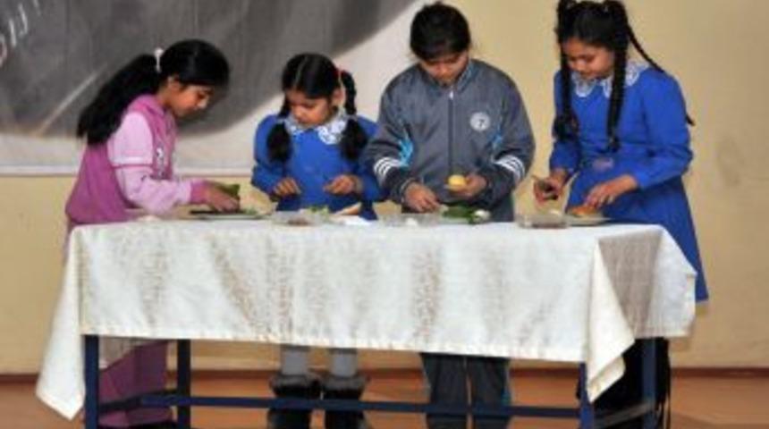 Değerler Eğitimi Projesi'nde dereceye giren &ouml;ğrenciler &ouml;d&uuml;llendirildi