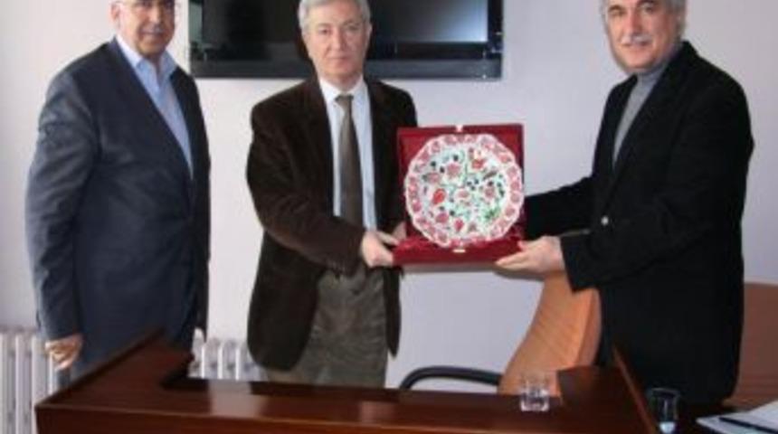 Beşir Ayvazoğlu: T&uuml;rklerin ilk Kızılelması İstanbul&rsquo;dur