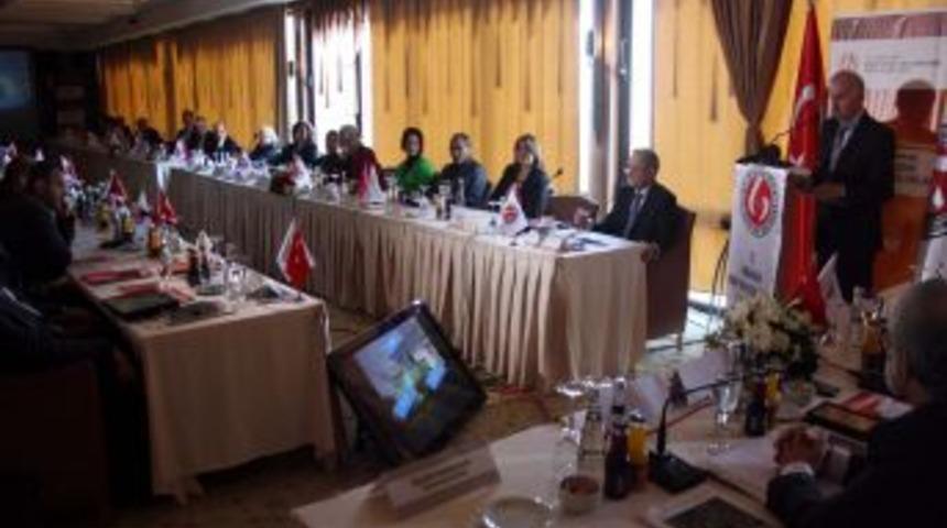 TRT Genel M&uuml;d&uuml;r&uuml; İbrahim Şahin, Bursa'Da panele katıldı