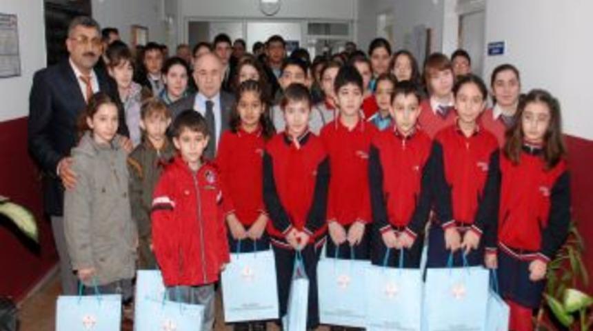 Dereceye giren &ouml;ğrencilere &ouml;d&uuml;lleri verildi