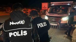 Edremit’te 8 aranan şahıs yakalandı