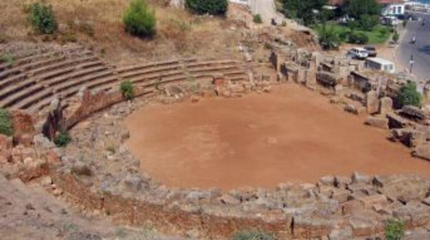 2013 yazında antik tiyatroda k&uuml;lt&uuml;r etkinlikleri yapılacak