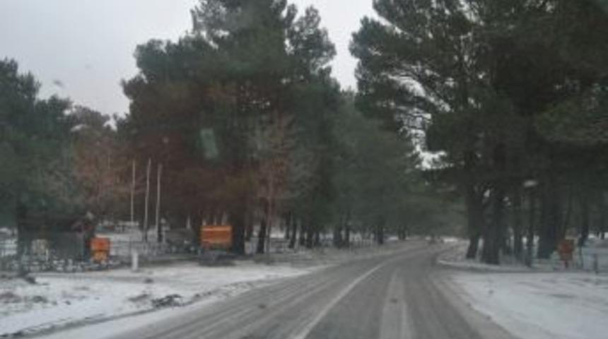 Kalkım-Yenice yolu gece kapandı, g&uuml;nd&uuml;z a&ccedil;ıldı