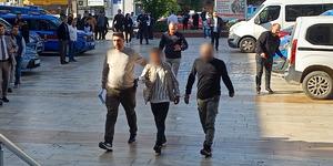  Sevgilisinin evinde eşine yakalandı: Bakın sonra neler oldu