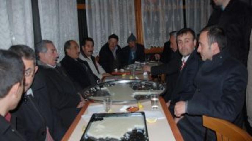 MHP'liler arabaşı yemeğinde bir araya geldi