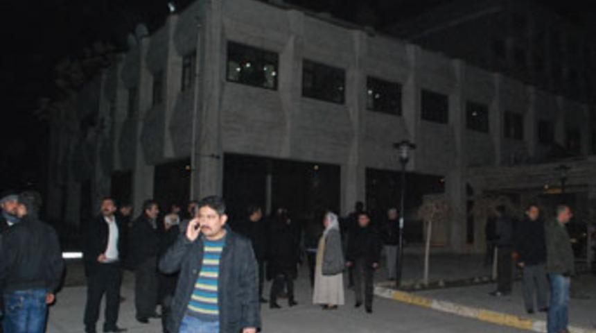 Batman'da belediye ve BDP binasına saldırı