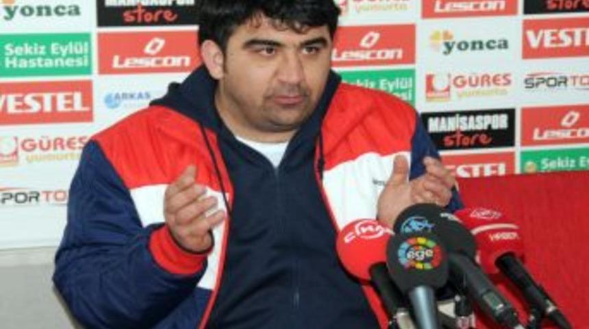 &Ouml;zat: Manisaspor&rsquo;a zamansız geldim, zamansız gidiyorum