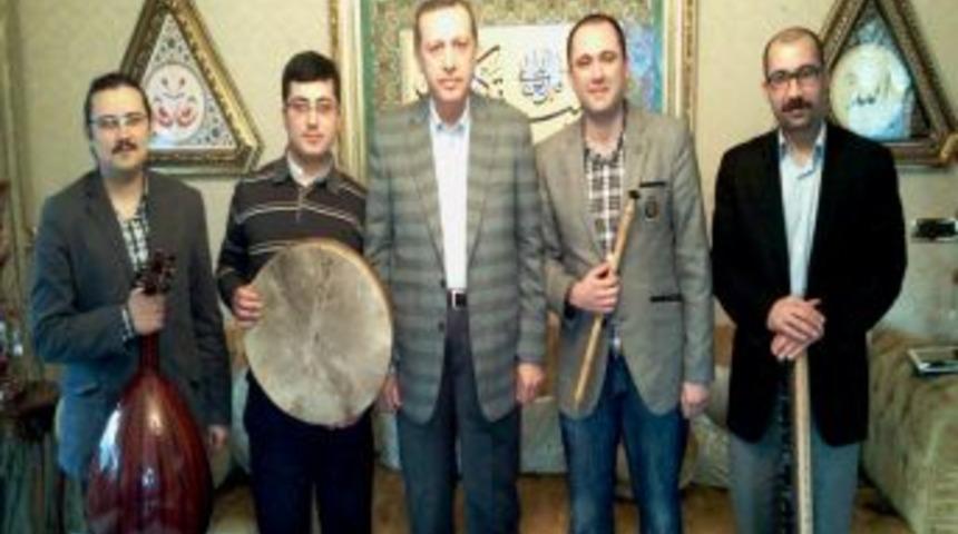 Başbakan ile doğum g&uuml;n&uuml; hatırası