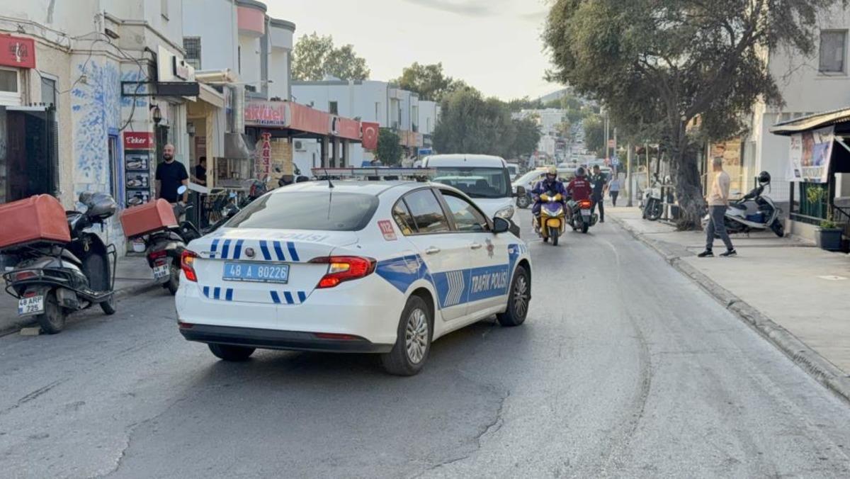 Bodrum da alev topuna d&ouml;nen depo 15 dakikada k&uuml;l oldu 2