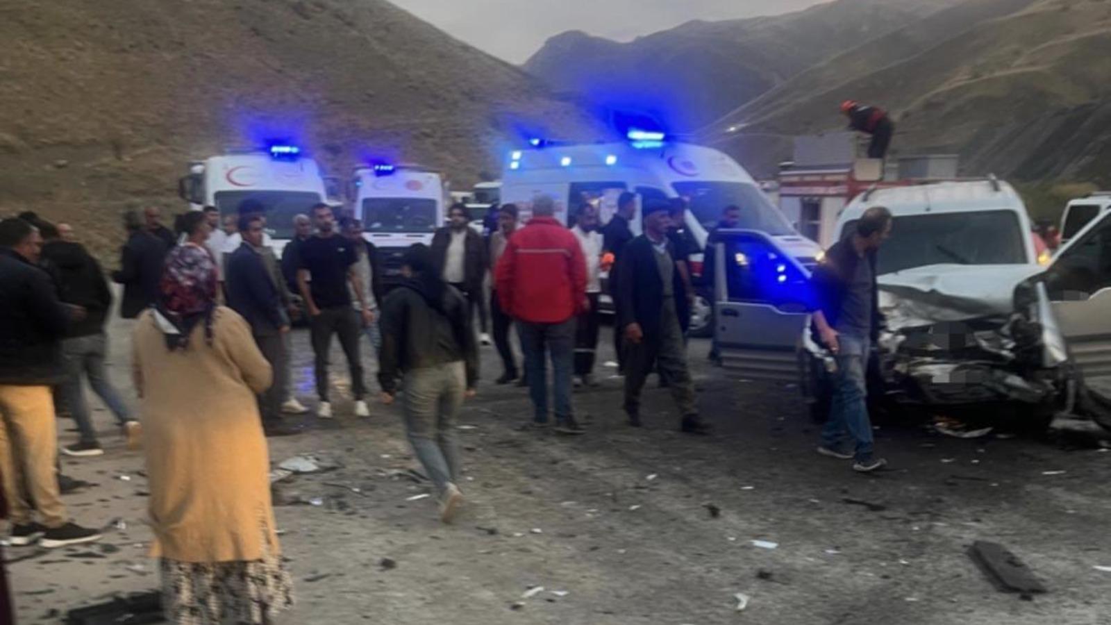 Yüksekova’da iki ayrı trafik kazası: 10 yaralı
