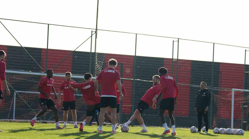 &Ccedil;orum FK, G&ouml;ztepe ma&ccedil;ı mesaisini s&uuml;rd&uuml;rd&uuml;