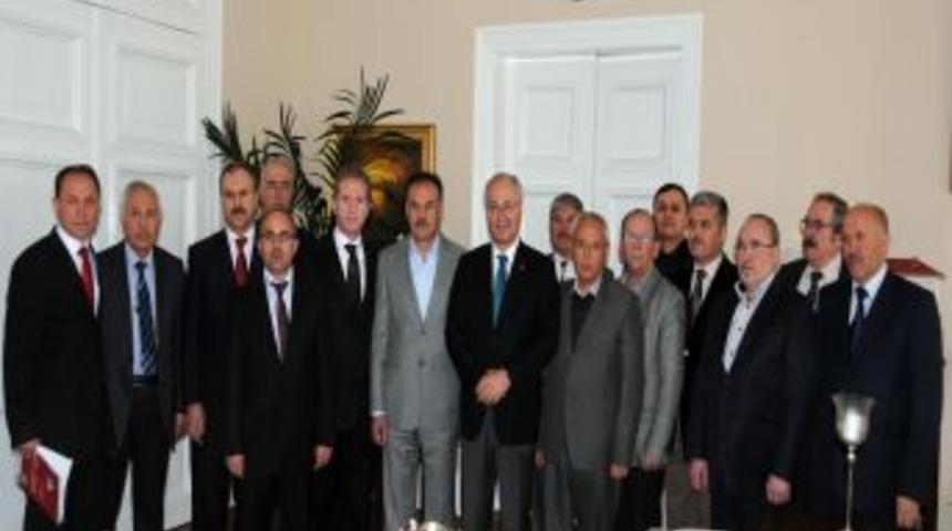 Manisa'da hayırseverler, eğitime iki ayda 8,2 milyon liralık destek verdi