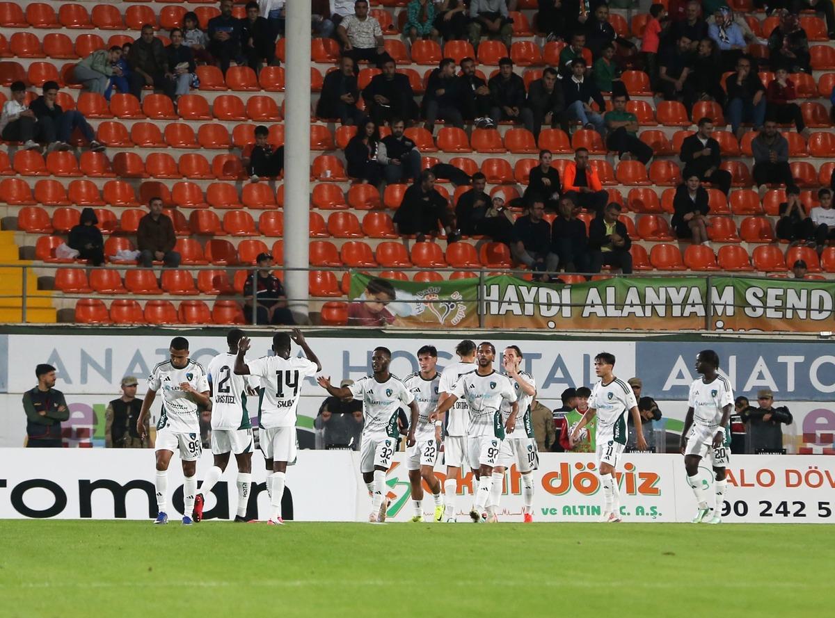 Kocaelispor dan Alanyaspor deplasmanında kritik galibiyet! 2