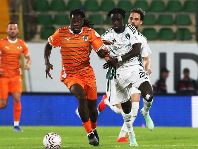 Kocaelispor'dan Alanyaspor deplasmanında kritik galibiyet!