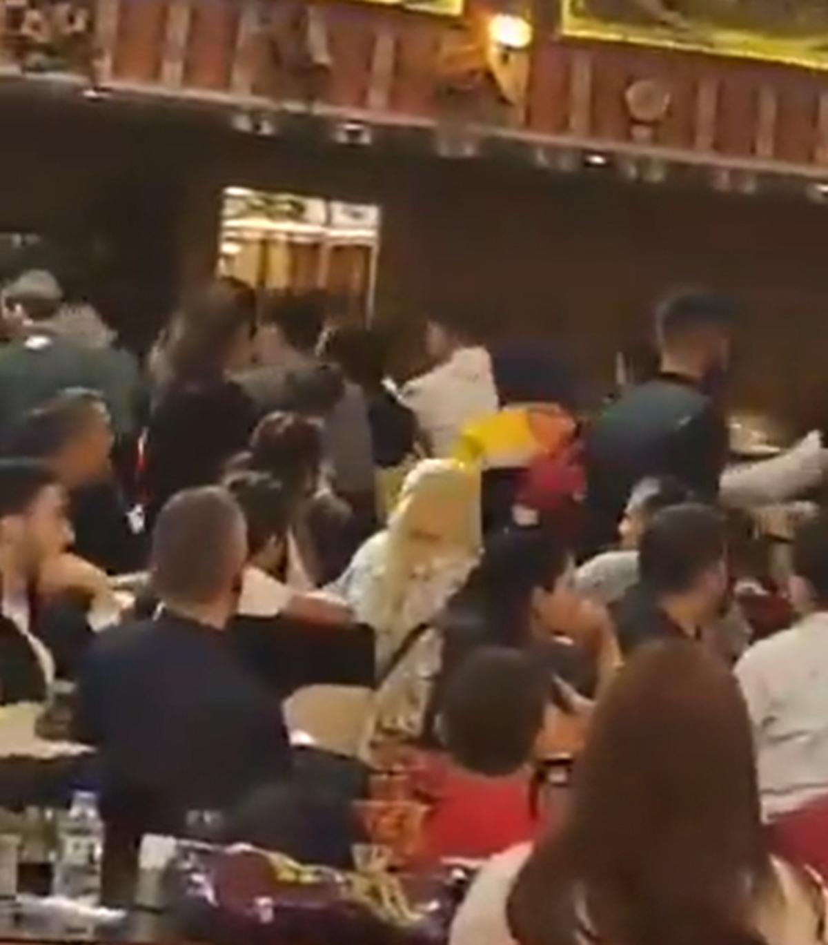 Hakkı Bulut şarkı söylediği sırada rahatsızlandı! Hastaneye kaldırıldı 2