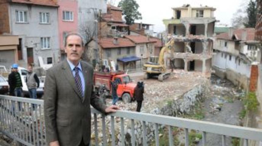 Dere yatağındaki evlerin yıkımı i&ccedil;in 6 milyon lira harcandı