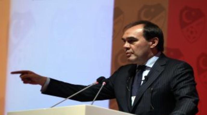 TFF Başkanı Demir&ouml;ren: Kanayan parmağı kesmek zorundayız