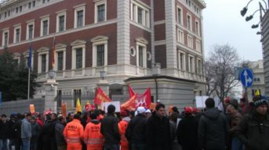 T&uuml;rkiye'den Avrupalı iş&ccedil;ilere destek