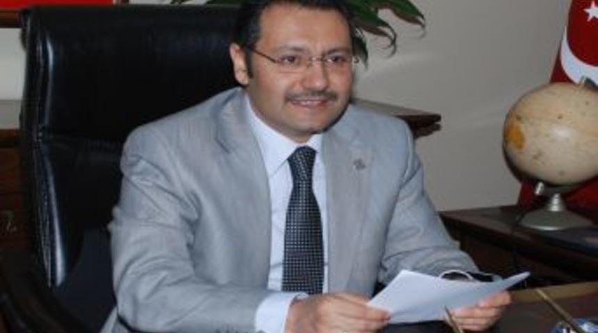 SP İl Başkanı Sakartepe: İzmir B&uuml;y&uuml;kşehir kaldırım belediyeciliği yapıyor