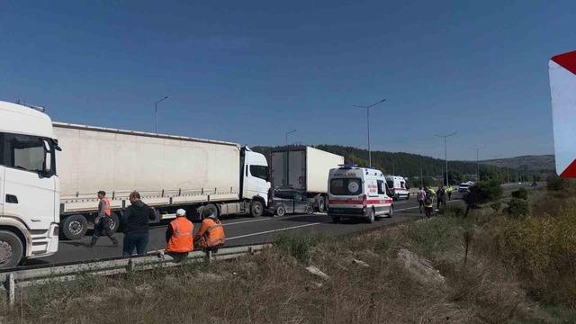 Bilecik&rsquo;te zincirleme trafik kazası: 1 yaralı 1