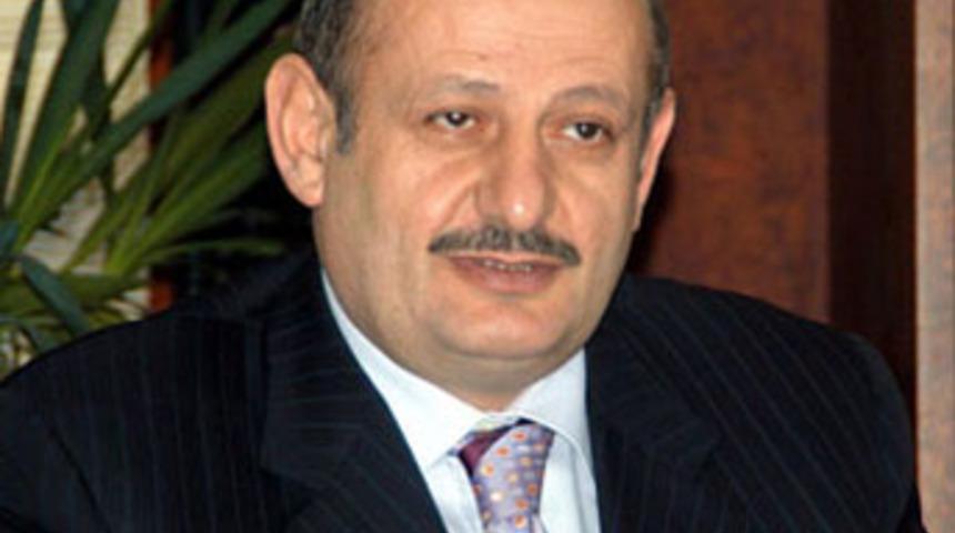 Başkan, saldırganı tokatlayarak engelledi