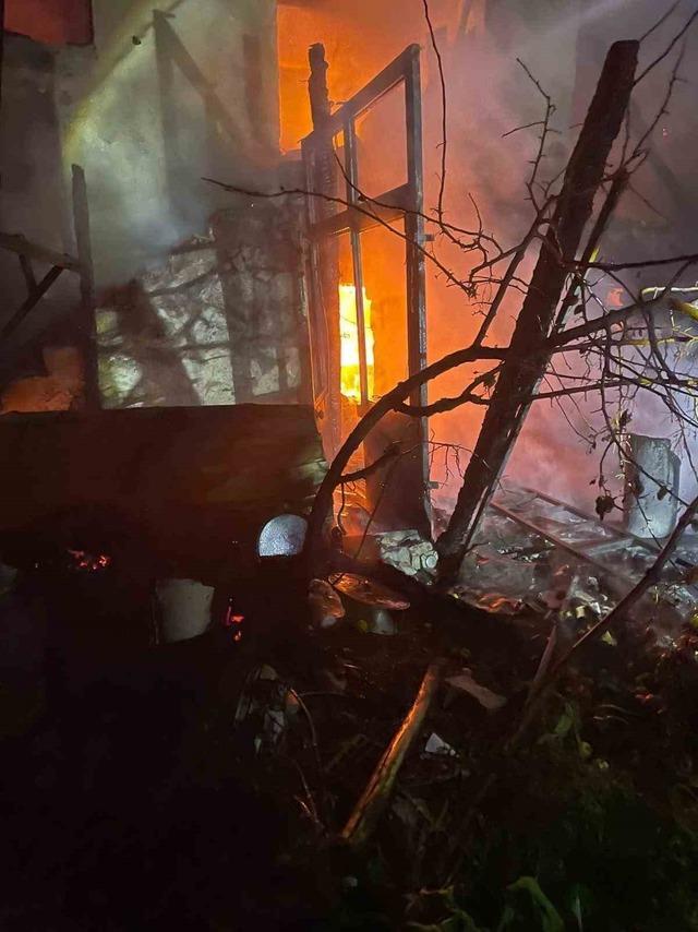 Burdur’da çıkan yangın geceyi aydınlattı 4