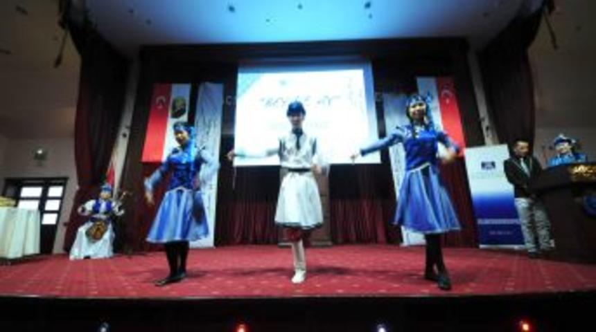 Moğol &ouml;ğrenciler Beyaz Ay Bayramı&rsquo;nı kutladı