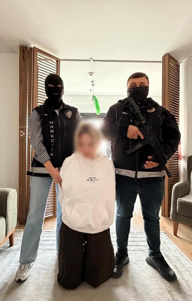 İstanbul&rsquo;da uluslararası b&uuml;ltenle aranan 2 ş&uuml;pheli yakalandı 1
