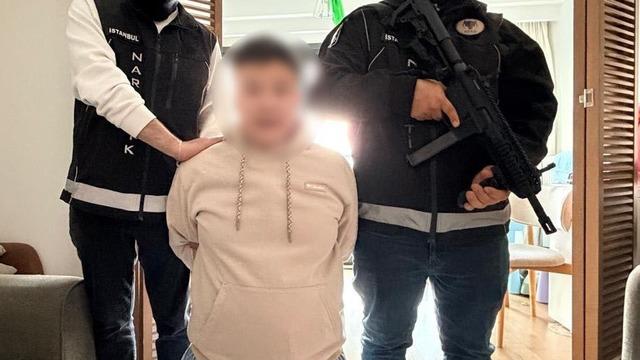İstanbul’da uluslararası bültenle aranan 2 şüpheli yakalandı