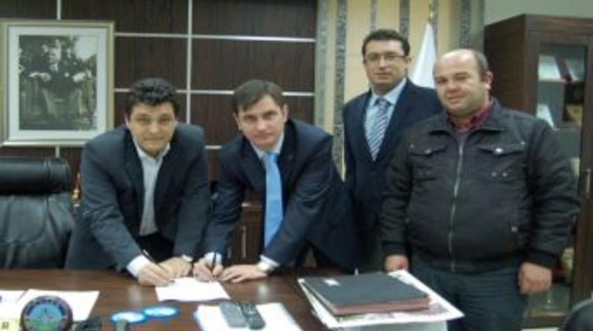 G&ouml;nen Belediyesi'nde 27 iş&ccedil;i daha sendikalı oldu