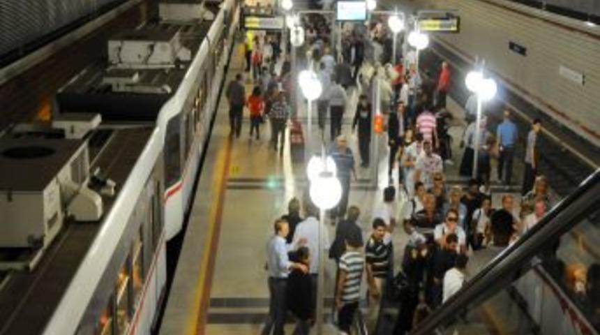 İzmir Metro&rsquo;da yolcu memnuniyeti y&uuml;zde 85