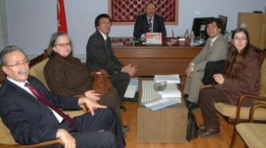 &Ouml;ğrenciler, deprem konusunda Japon uzmanlar eşliğinde eğitiliyor