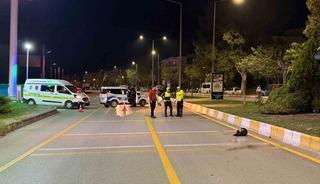 S&ouml;ke&rsquo;de otomobille &ccedil;arpışan motosikletin s&uuml;r&uuml;c&uuml;s&uuml; kurtarılamadı