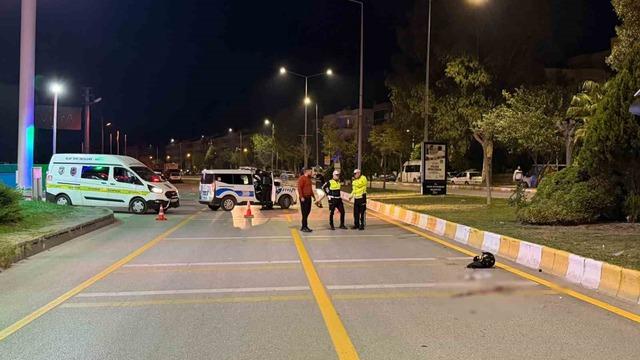 Söke’de otomobille çarpışan motosikletin sürücüsü kurtarılamadı