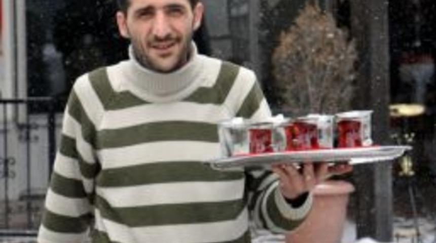 Malatya'da kar yağışı s&uuml;r&uuml;yor, 40 k&ouml;y yolu ulaşıma kapalı