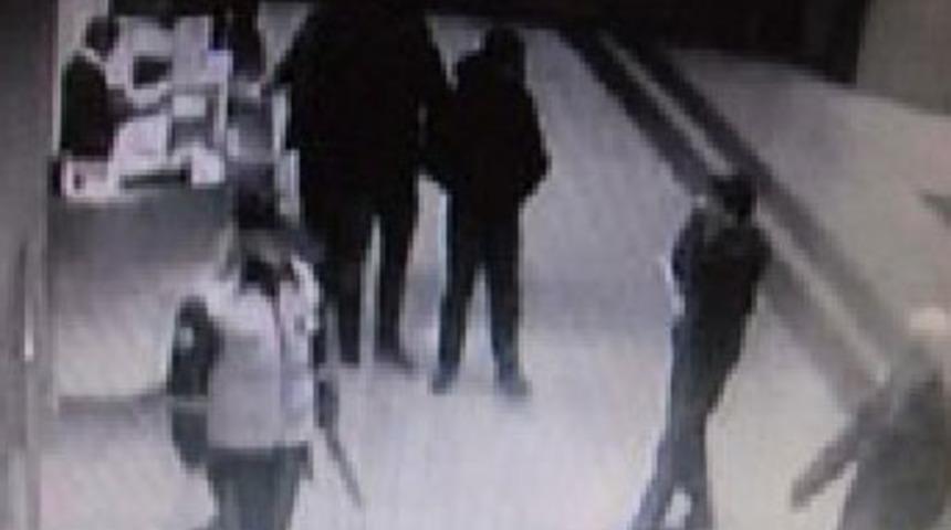 Soyguncular BMW almaya kalkınca yakalandı