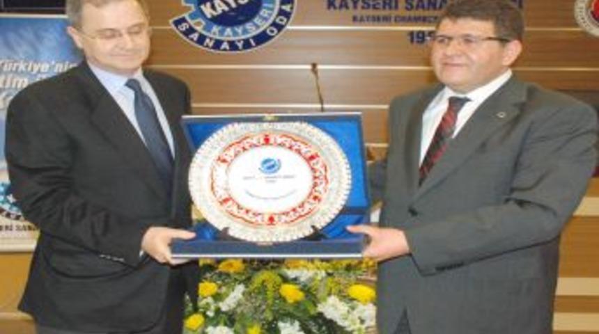 &Ccedil;elik sekt&ouml;r&uuml;ndeki gelişmeler sanayicilere anlatıldı