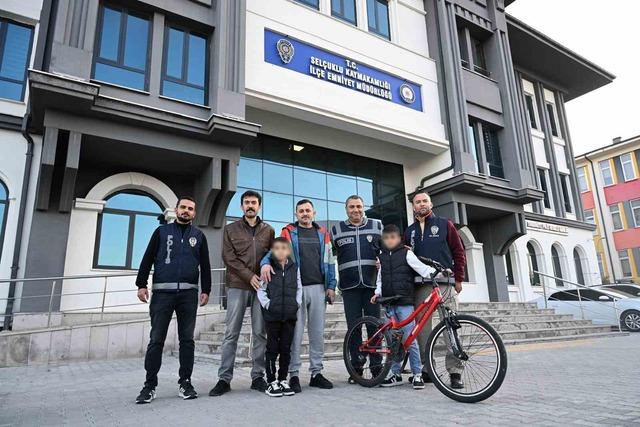 Konya&rsquo;da polis ekiplerinden &ccedil;alıntı bisiklet operasyonu: 8 tutuklama 2