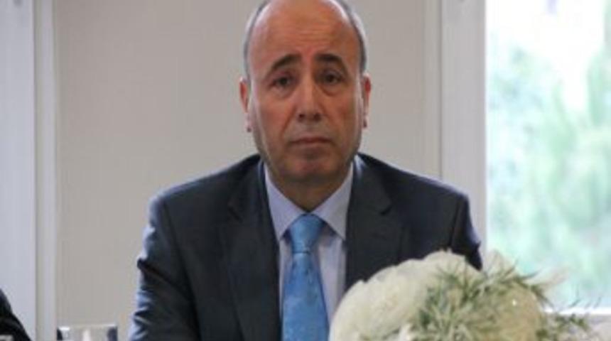 Şof&ouml;rler kural ihlallerini mobese merkezinde &ouml;rnekleri ile &ouml;ğrencek