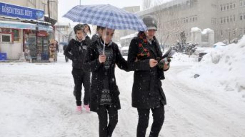 Tunceli'de okullara 3 g&uuml;n kar tatili