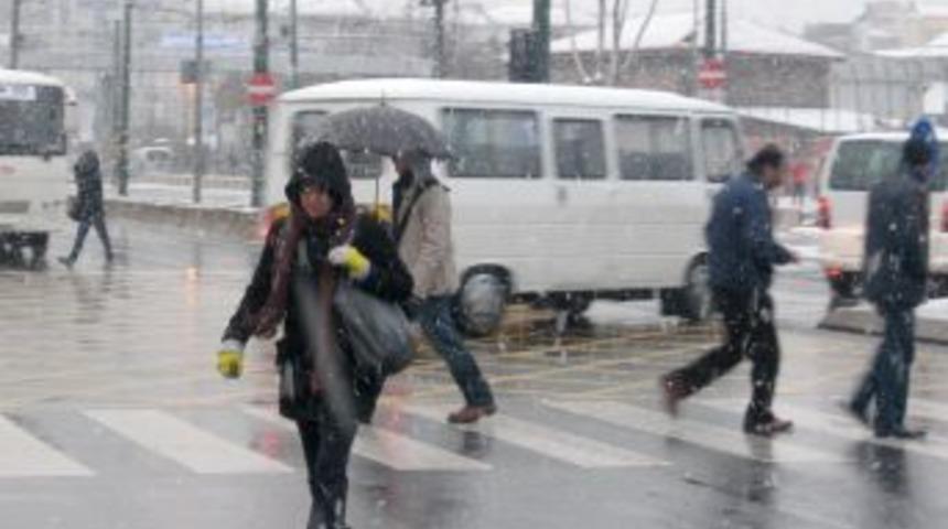 İstanbul’da kar yağışı