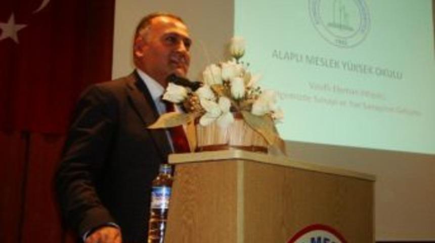 Eski Milletvekili Fazlı Erdoğan'dan konferans