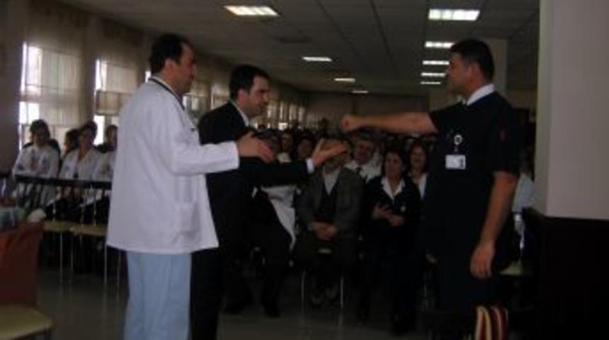 &ldquo;İnsanların kalbine merhaba demeden, beynine diyemezsiniz&rdquo;