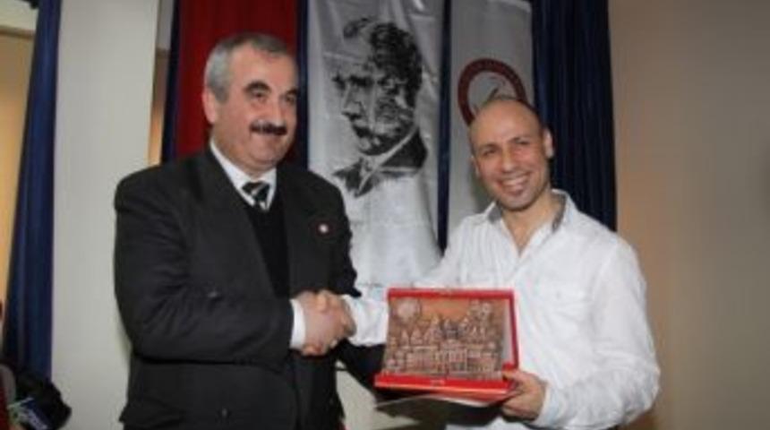 Tazeoğlu, &ouml;ğrencilerle buluştu