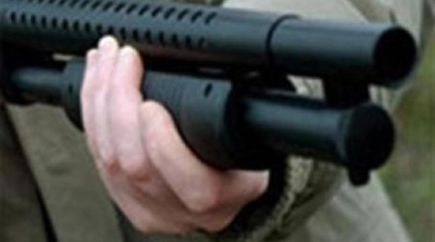 Hara&ccedil; isteyen 2 kişiyi &ouml;ld&uuml;rd&uuml;